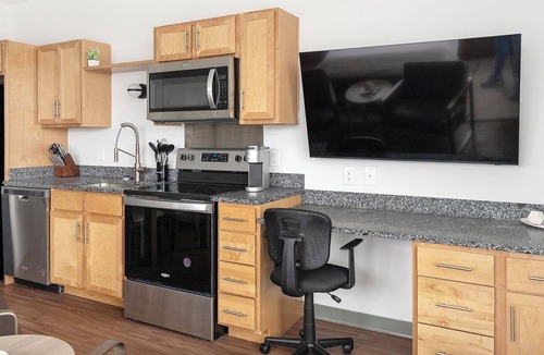 Five Points South Apartment | Landing | Modern Studio, Pool, Yoga Studio