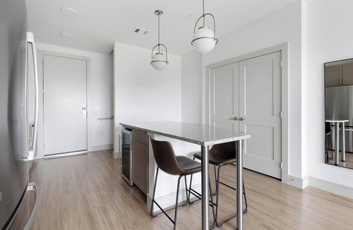 Scofield Farms Apartment | Landing | Spectacular 1BD, Gym, Pool