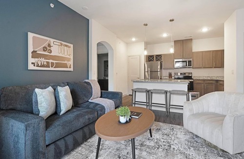 Buda Apartment | Landing | Stunning 1BD, Game Room, Gym