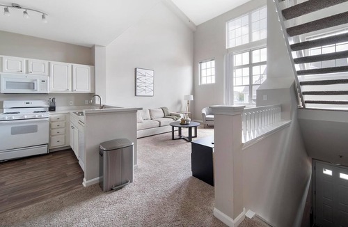 West Dundee Apartment | Landing | Stunning 2BD, Pool, Gym