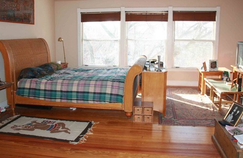 Edgewater House | Large 4 level frame home on leafy street in Chicago
