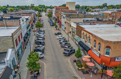 Village of Lakewood Other | Large Charming Vintage Apartment, Dog friendly, Walk Everywhere!