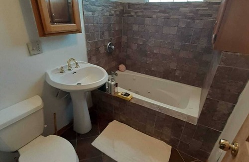 West Englewood Apartment | Large Group Home