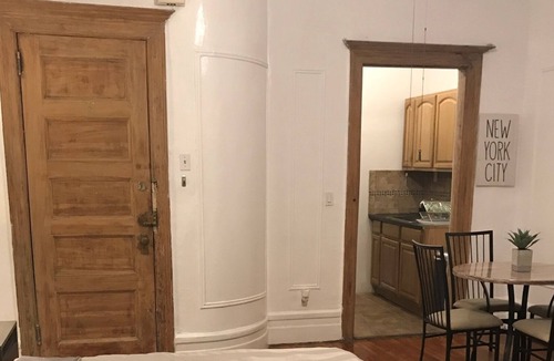 Upper Manhattan Apartment | Large Private Studio Apartment Located 15-20mins from downtown