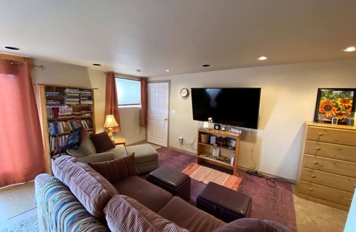 Hot Springs Apartment | Large Studio Apartment near Hot Mineral Soaks!
