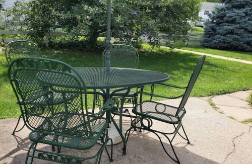 Plainfield Apartment | Large Suite 2 beds plus Murphy full, Victorian Farm Style, Downtown Plainfield