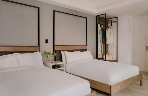 Central Square Hotel | Lark Hotels 907 Main