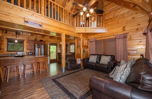 Sevierville Cabin | Laurel View Smart Cabin ~ Beautiful 3 Bedroom Smart Cabin with a Mtn. View!