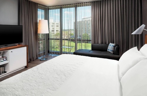Oak Brook Hotel | Le Méridien Chicago - Oakbrook Center