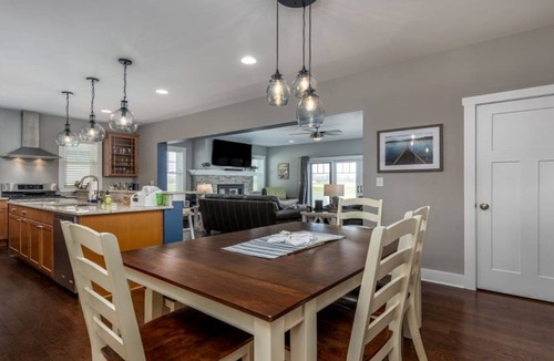 Ottawa House | License to Chill | 3 Bed, 3 Bath