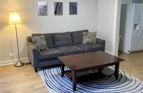 Park West Apartment | Lincoln Park Apartment with Backyard!
