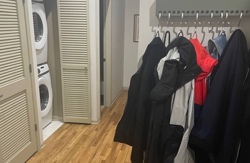 Sheffield and DePaul Condo | Lincoln Park Condo - Spacious, ideally located 2 Bed/1 Bath/2 Parking Spots.