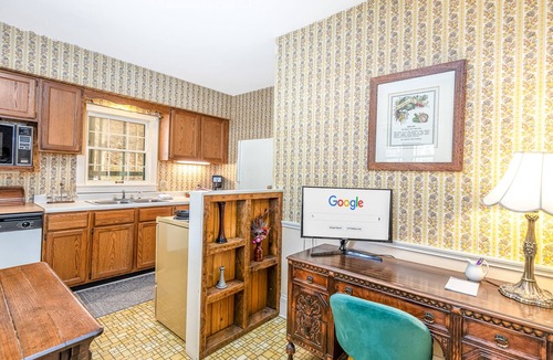 Galena Hotel | Linen&Stone Inn Unit 6, Charming, Historic, 1.5 Blocks to Main St.