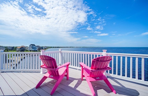 Brigands' Bay House | Liquid Sky - Solid 3 Bedroom SoundFront Home in Frisco