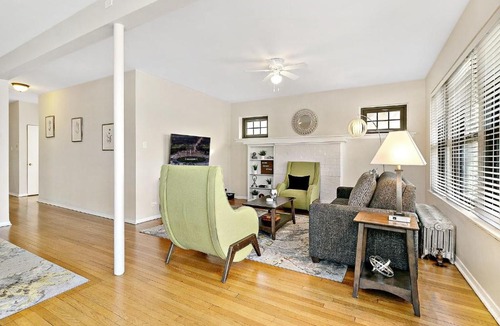 Hyde Park Apartment | Lit & Trendy 1-Bedroom Apt in the Iconic Hyde Park