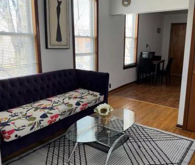 Bridgeport Apartment | Location! Location! 2bd 1bth spacious apartment!