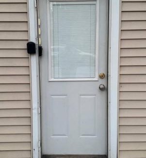 Bridgeport Apartment | Location! Location! 2bd 1bth spacious apartment!