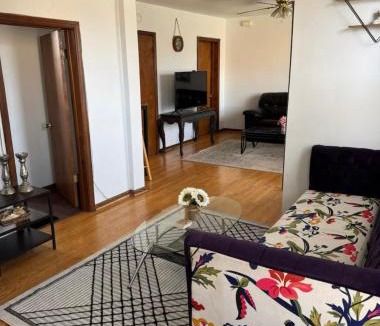 Bridgeport Apartment | Location! Location! 2bd 1bth spacious apartment!