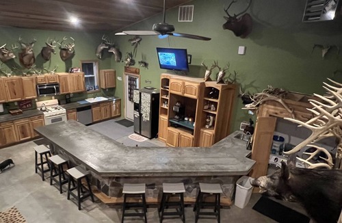 Cobden House | Lodge nestled in the foothills of the Shawnee National Forest