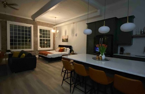 Du Quoin Apartment | Loft Apartment on Main Downtown - Sleeps 4