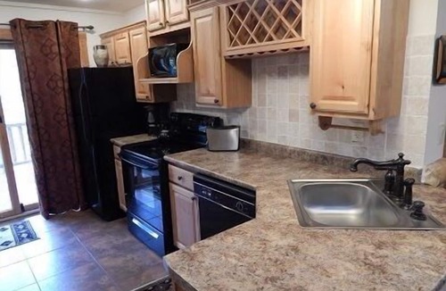 Apple River House | Log Home w/hot tub in Apple Canyon Lake