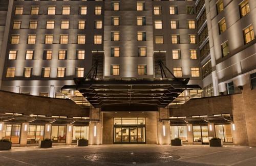 Berkeley Heights Hotel | Look No More! 2 Comfortable Units, Indoor Pool, Free Breakfast, Parking!
