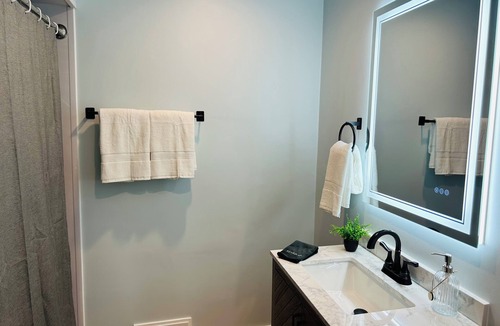 Burbank House | Love: A charming 3 BR-2.5 BA house in Burbank!