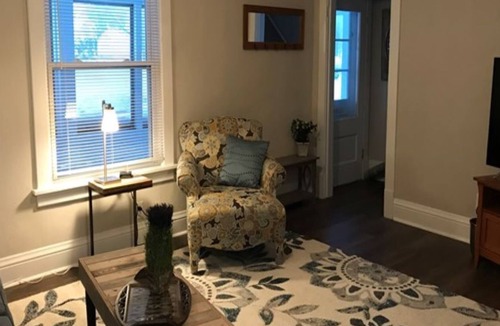 Lake Bluff Apartment | Lovely 1 bedroom Near Great Lakes Naval
