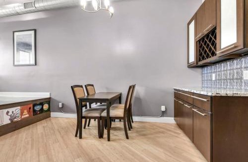 Downtown Springfield Apartment | Lovely 2-Bedroom Unit in Springfriend