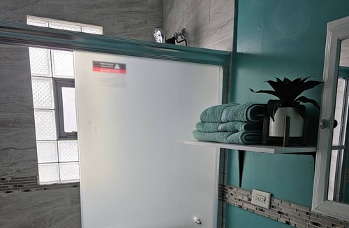 South Chicago Heights Apartment | Lovely family and pet friendly apartment in South Chicago Heights