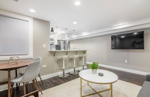 Park West Apartment | Lovely Garden Set up is Perfect for Your Morning Coffee or a Drink After Some Great Blues Music at Kingston Mines by AllSet Turnover