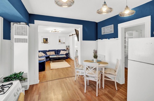 West Bucktown House | Lovely Private Coach House in Logan Square