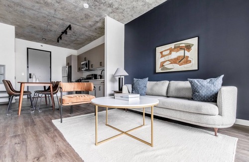 Killgubbin Apartment | Lovely River North 1BR w/Grills, Terrace + Fire Pits, by Blueground