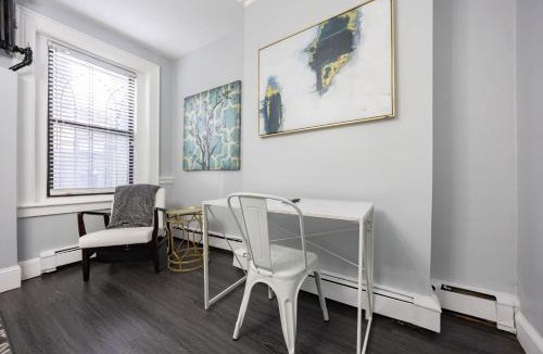 Bay Village Apartment | Lower Level Studios In Hip Bay Village