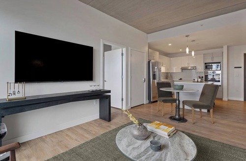 Assembly Square Apartment | Lux 2BR in Assembly Square | Pool & Fitness Center