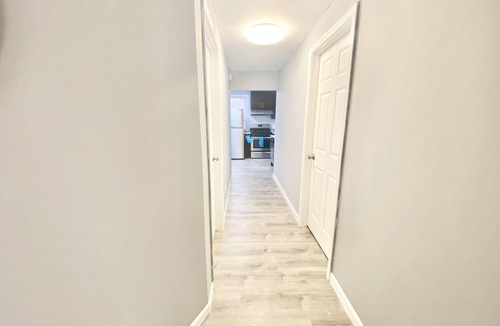 Tri-Taylor Apartment | LUX CONDO NEAR DOWNTOWN and now offering car rental service.