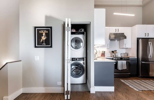 The Loop Condo | LUX Dtown Penthouses 9bd/9ba Sleep 25+Parking+Pool