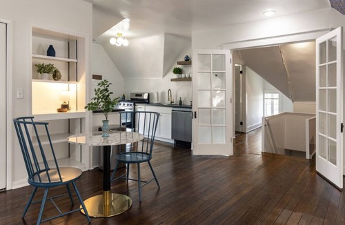 East Walnut HIlls Apartment | Lux Studio Central to Everything