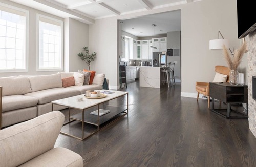 Grand Boulevard House | Luxe 4BR Chicago Home W/ Gym