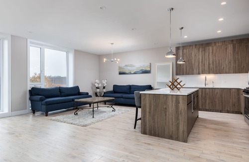 Lower West Side Condo | Luxuriant, Foodie, Culture,