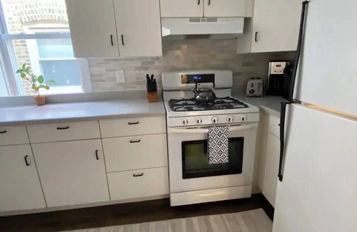 Magnolia Glen Apartment | Luxurious 3 Bedroom Apartment in Chicago