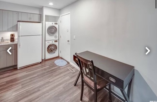 Moline Condo | Luxurious Condo family-friendly nCloser to attractions!nEatery,Walmart&lot more!