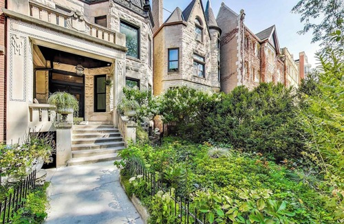Park West Apartment | Luxurious Lincoln Park Home: Gourmet Kitchen, City Views & Family-Friendly!