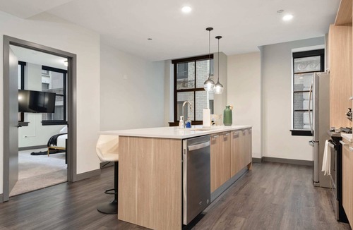 Downtown Chicago Apartment | Luxury 2BR near Millennium Park + 5-Star Reviews