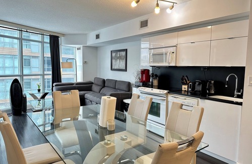Bathurst Quay Apartment | Luxury 3 Bed Suite