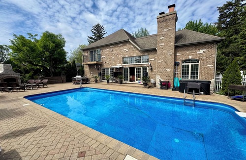 Roselle House | Luxury 5BR Family Getaway – Heated Pool, Hot Tub, Fire pit, Game Room,