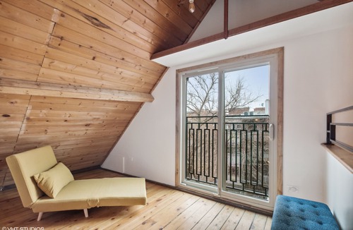 Lake View East Apartment | Luxury Cabin in Lakeview