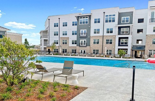 Madison Apartment | Luxury Colorful Modern Unit in Madison