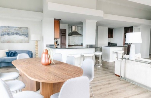 Rush and Division Apartment | Luxury Designer Penthouse Combo West | Gold Coast