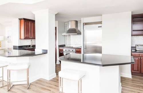 Rush and Division Apartment | Luxury Designer Penthouse Combo West | Gold Coast